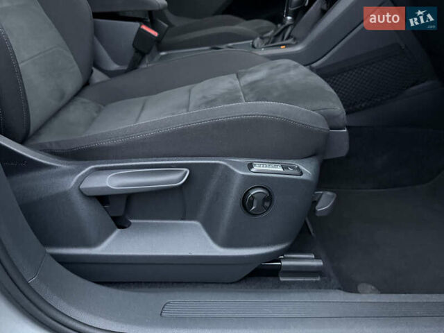 Серый Фольксваген Тигуан, объемом двигателя 2 л и пробегом 263 тыс. км за 18700 $, фото 43 на Automoto.ua