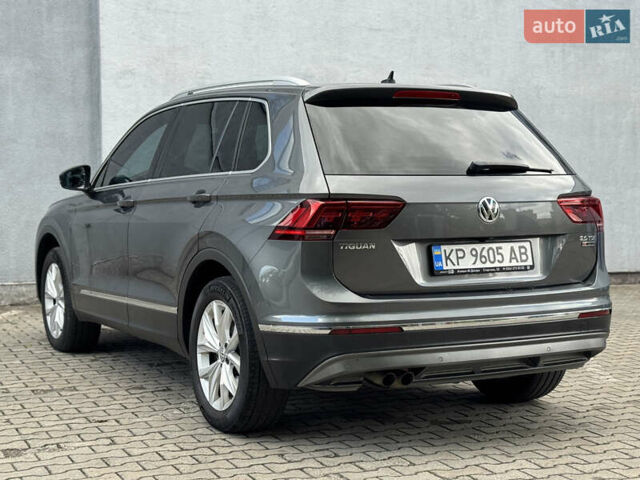 Серый Фольксваген Тигуан, объемом двигателя 2 л и пробегом 197 тыс. км за 22900 $, фото 9 на Automoto.ua