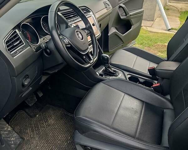 Серый Фольксваген Тигуан, объемом двигателя 1.98 л и пробегом 134 тыс. км за 20000 $, фото 8 на Automoto.ua