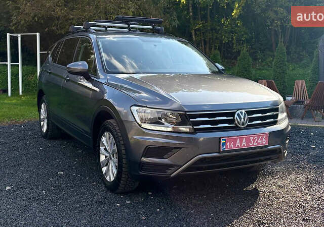 Сірий Фольксваген Тігуан, об'ємом двигуна 1.98 л та пробігом 149 тис. км за 17800 $, фото 1 на Automoto.ua