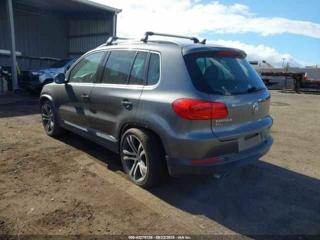 Серый Фольксваген Тигуан, объемом двигателя 2 л и пробегом 55 тыс. км за 8000 $, фото 5 на Automoto.ua