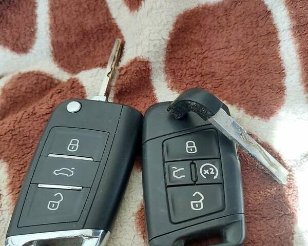 Сірий Фольксваген Тігуан, об'ємом двигуна 1.98 л та пробігом 163 тис. км за 24000 $, фото 1 на Automoto.ua