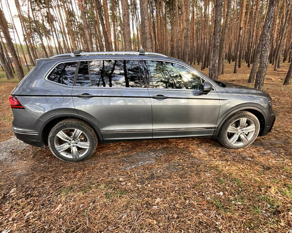 Сірий Фольксваген Тігуан, об'ємом двигуна 1.98 л та пробігом 81 тис. км за 23000 $, фото 7 на Automoto.ua