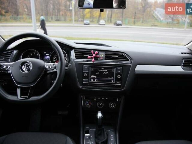 Сірий Фольксваген Тігуан, об'ємом двигуна 1.98 л та пробігом 160 тис. км за 16900 $, фото 10 на Automoto.ua