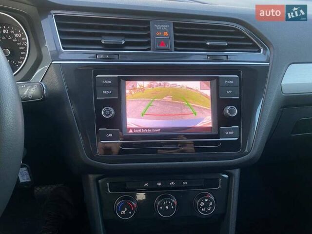 Серый Фольксваген Тигуан, объемом двигателя 2 л и пробегом 264 тыс. км за 15500 $, фото 12 на Automoto.ua