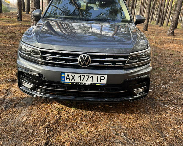 Сірий Фольксваген Тігуан, об'ємом двигуна 1.98 л та пробігом 81 тис. км за 23000 $, фото 1 на Automoto.ua