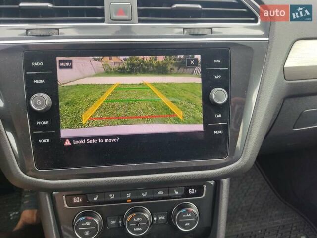 Серый Фольксваген Тигуан, объемом двигателя 1.98 л и пробегом 134 тыс. км за 20000 $, фото 22 на Automoto.ua