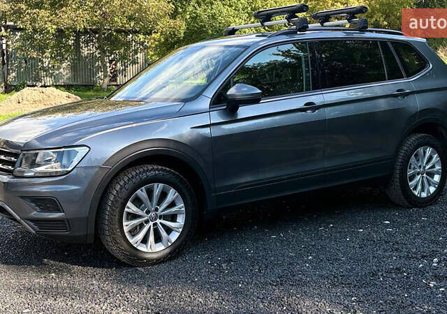 Сірий Фольксваген Тігуан, об'ємом двигуна 1.98 л та пробігом 149 тис. км за 17800 $, фото 5 на Automoto.ua