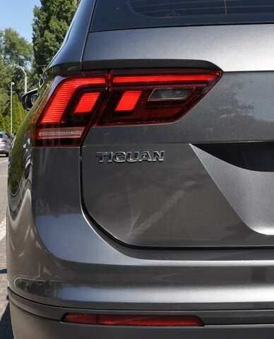 Сірий Фольксваген Тігуан, об'ємом двигуна 1.98 л та пробігом 119 тис. км за 22900 $, фото 4 на Automoto.ua