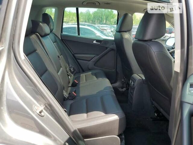 Серый Фольксваген Тигуан, объемом двигателя 2 л и пробегом 112 тыс. км за 3000 $, фото 10 на Automoto.ua