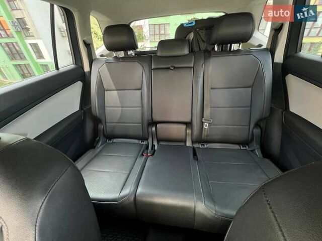 Сірий Фольксваген Тігуан, об'ємом двигуна 1.98 л та пробігом 98 тис. км за 17200 $, фото 6 на Automoto.ua