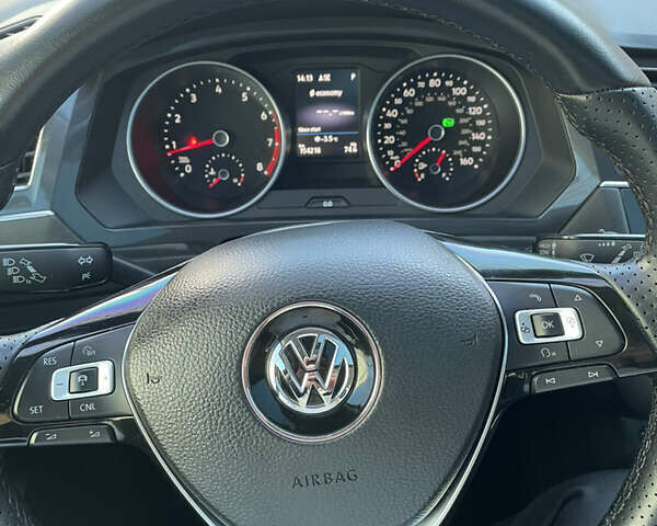 Серый Фольксваген Тигуан, объемом двигателя 1.98 л и пробегом 154 тыс. км за 20500 $, фото 8 на Automoto.ua