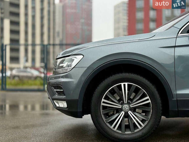 Серый Фольксваген Тигуан, объемом двигателя 2 л и пробегом 155 тыс. км за 18500 $, фото 8 на Automoto.ua