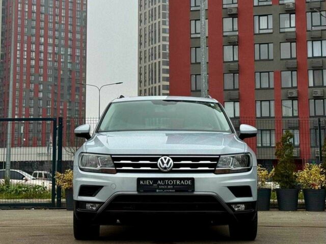 Серый Фольксваген Тигуан, объемом двигателя 2 л и пробегом 77 тыс. км за 19700 $, фото 1 на Automoto.ua