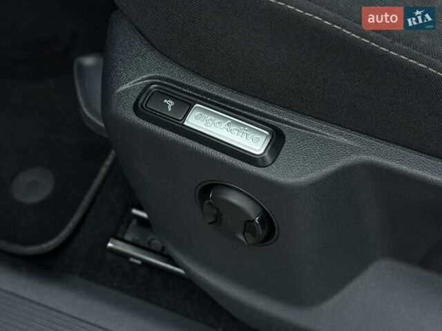 Серый Фольксваген Тигуан, объемом двигателя 2 л и пробегом 263 тыс. км за 18700 $, фото 20 на Automoto.ua