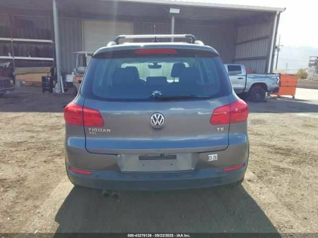 Серый Фольксваген Тигуан, объемом двигателя 2 л и пробегом 55 тыс. км за 8000 $, фото 15 на Automoto.ua