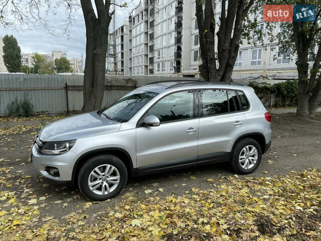 Сірий Фольксваген Тігуан, об'ємом двигуна 1.98 л та пробігом 199 тис. км за 12700 $, фото 2 на Automoto.ua