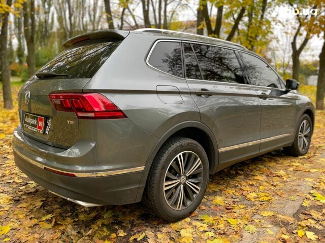 Серый Фольксваген Тигуан, объемом двигателя 2 л и пробегом 205 тыс. км за 16940 $, фото 11 на Automoto.ua