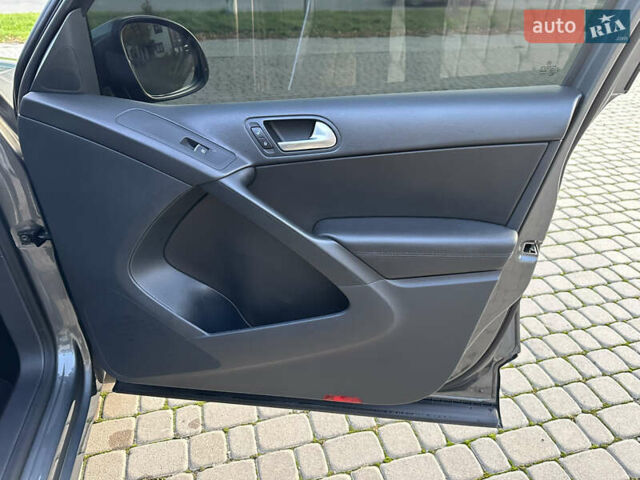 Сірий Фольксваген Тігуан, об'ємом двигуна 1.98 л та пробігом 158 тис. км за 13999 $, фото 26 на Automoto.ua