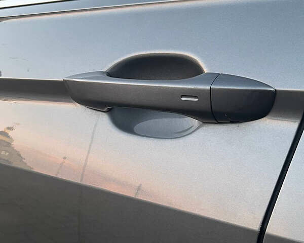 Серый Фольксваген Тигуан, объемом двигателя 1.98 л и пробегом 127 тыс. км за 17800 $, фото 9 на Automoto.ua