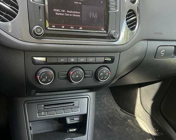 Серый Фольксваген Тигуан, объемом двигателя 1.98 л и пробегом 120 тыс. км за 15700 $, фото 8 на Automoto.ua