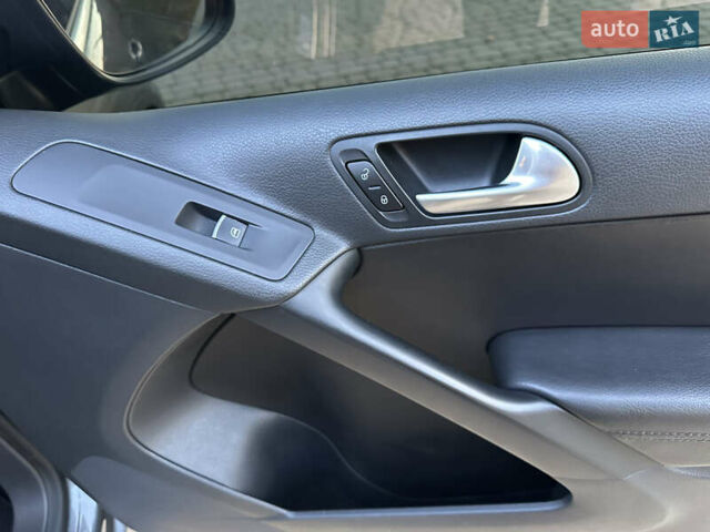 Сірий Фольксваген Тігуан, об'ємом двигуна 1.98 л та пробігом 158 тис. км за 13999 $, фото 27 на Automoto.ua