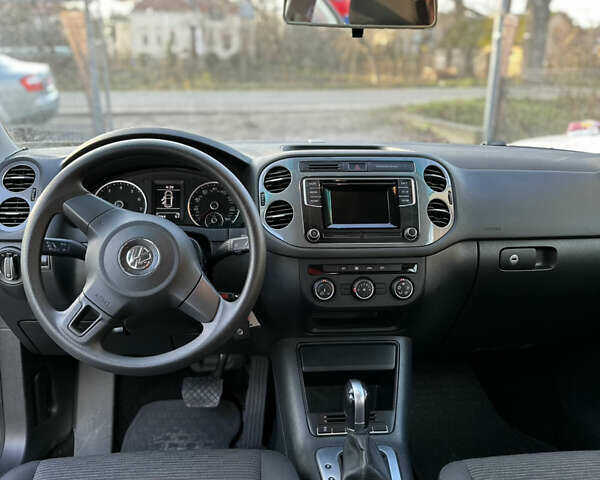 Серый Фольксваген Тигуан, объемом двигателя 2 л и пробегом 104 тыс. км за 13200 $, фото 10 на Automoto.ua