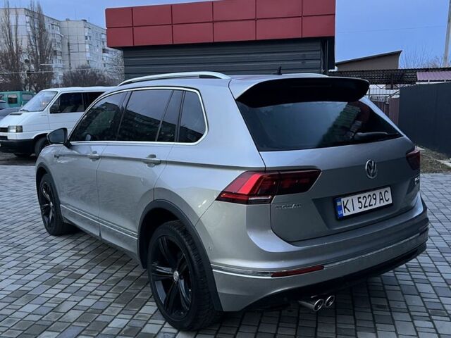 Серый Фольксваген Тигуан, объемом двигателя 2 л и пробегом 116 тыс. км за 28000 $, фото 6 на Automoto.ua