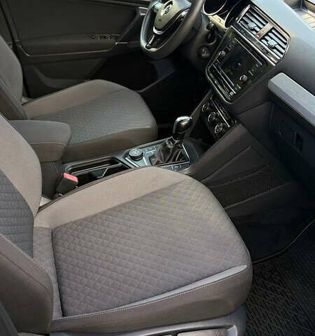 Сірий Фольксваген Тігуан, об'ємом двигуна 1.98 л та пробігом 149 тис. км за 17800 $, фото 36 на Automoto.ua