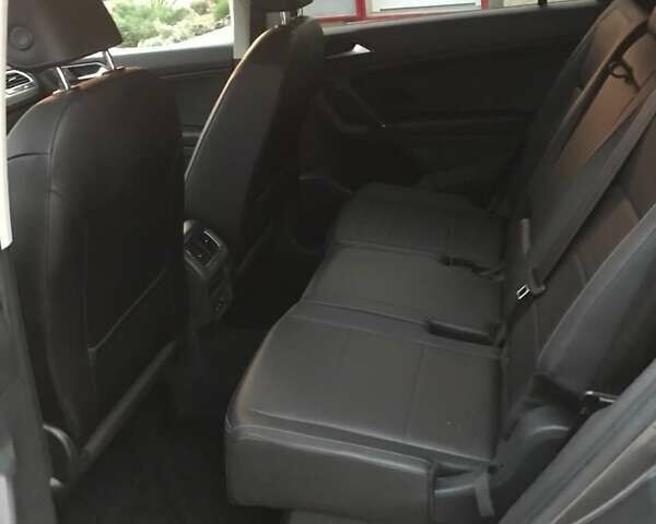 Серый Фольксваген Тигуан, объемом двигателя 2 л и пробегом 75 тыс. км за 20000 $, фото 9 на Automoto.ua