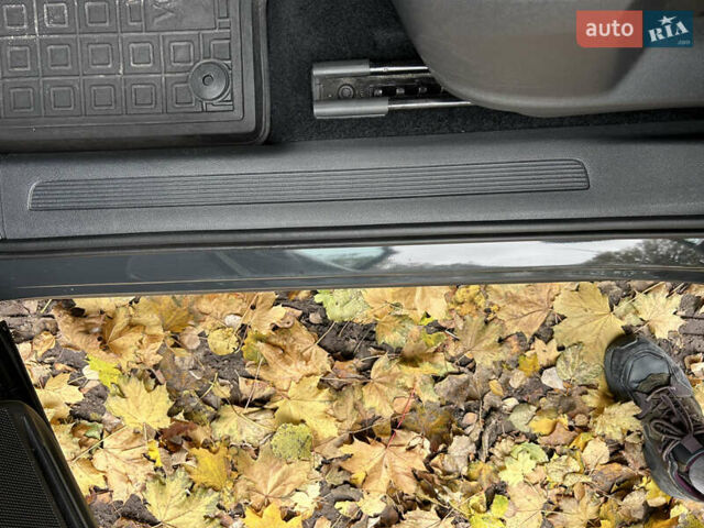 Серый Фольксваген Тигуан, объемом двигателя 1.98 л и пробегом 265 тыс. км за 20999 $, фото 17 на Automoto.ua