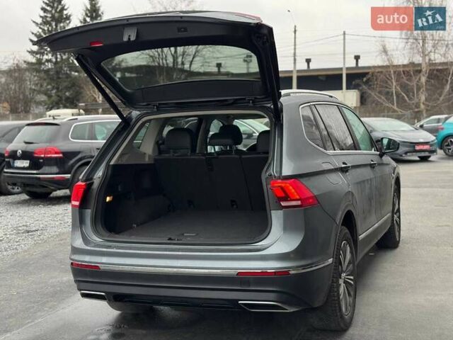 Сірий Фольксваген Тігуан, об'ємом двигуна 1.98 л та пробігом 152 тис. км за 18400 $, фото 67 на Automoto.ua