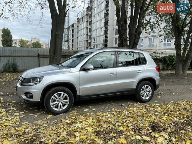 Сірий Фольксваген Тігуан, об'ємом двигуна 1.98 л та пробігом 199 тис. км за 12700 $, фото 1 на Automoto.ua