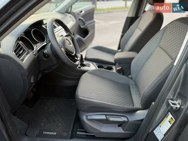 Сірий Фольксваген Тігуан, об'ємом двигуна 0 л та пробігом 146 тис. км за 16300 $, фото 12 на Automoto.ua