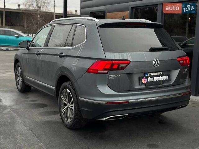Сірий Фольксваген Тігуан, об'ємом двигуна 1.98 л та пробігом 152 тис. км за 18400 $, фото 18 на Automoto.ua