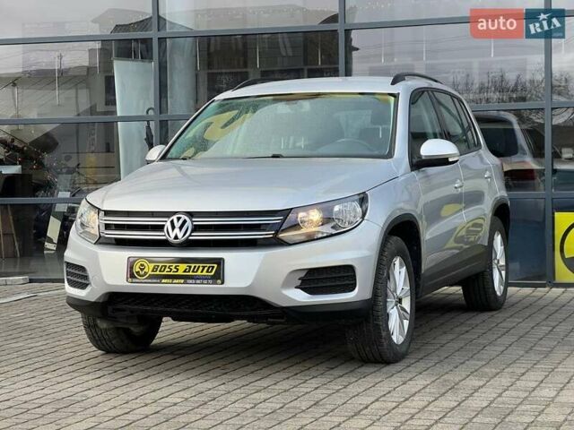 Сірий Фольксваген Тігуан, об'ємом двигуна 2 л та пробігом 196 тис. км за 13300 $, фото 2 на Automoto.ua