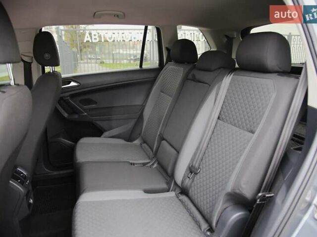 Сірий Фольксваген Тігуан, об'ємом двигуна 1.98 л та пробігом 160 тис. км за 16900 $, фото 7 на Automoto.ua