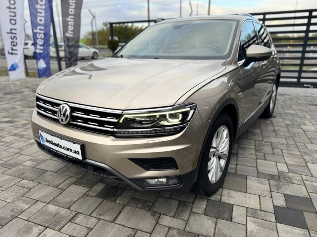 Серый Фольксваген Тигуан, объемом двигателя 2 л и пробегом 320 тыс. км за 20500 $, фото 8 на Automoto.ua