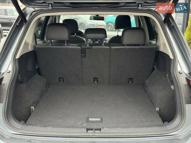 Сірий Фольксваген Тігуан, об'ємом двигуна 1.98 л та пробігом 152 тис. км за 18400 $, фото 68 на Automoto.ua