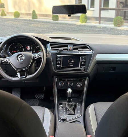 Сірий Фольксваген Тігуан, об'ємом двигуна 1.98 л та пробігом 149 тис. км за 17800 $, фото 28 на Automoto.ua