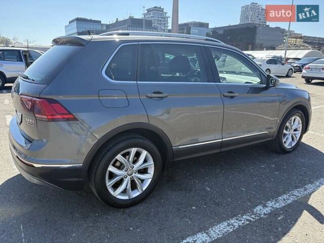 Серый Фольксваген Тигуан, объемом двигателя 1.98 л и пробегом 116 тыс. км за 28000 $, фото 6 на Automoto.ua