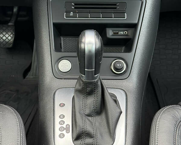 Серый Фольксваген Тигуан, объемом двигателя 2 л и пробегом 181 тыс. км за 15000 $, фото 21 на Automoto.ua