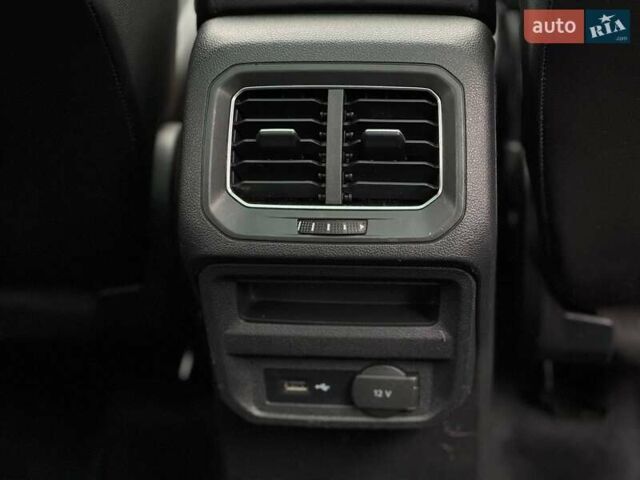 Сірий Фольксваген Тігуан, об'ємом двигуна 1.98 л та пробігом 152 тис. км за 18400 $, фото 61 на Automoto.ua