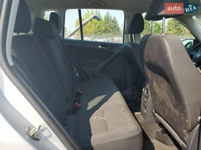 Сірий Фольксваген Тігуан, об'ємом двигуна 1.98 л та пробігом 121 тис. км за 999 $, фото 10 на Automoto.ua