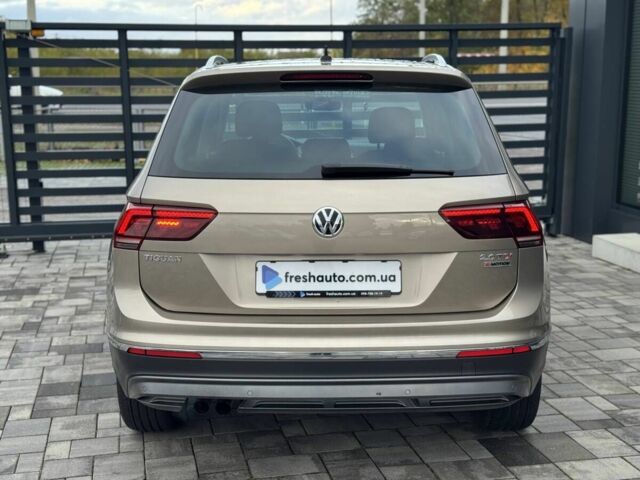 Серый Фольксваген Тигуан, объемом двигателя 2 л и пробегом 320 тыс. км за 20500 $, фото 11 на Automoto.ua