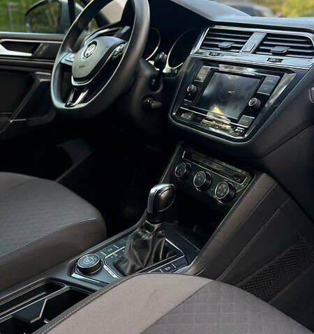 Сірий Фольксваген Тігуан, об'ємом двигуна 1.98 л та пробігом 149 тис. км за 17800 $, фото 38 на Automoto.ua