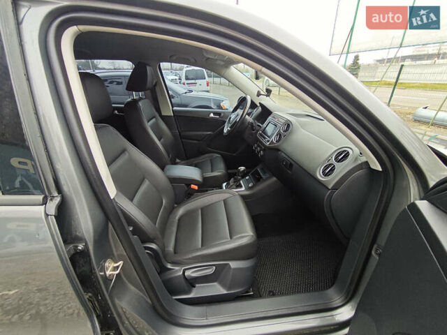 Серый Фольксваген Тигуан, объемом двигателя 1.98 л и пробегом 207 тыс. км за 13200 $, фото 14 на Automoto.ua