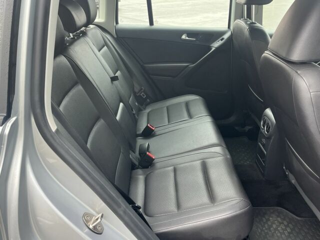 Сірий Фольксваген Тігуан, об'ємом двигуна 2 л та пробігом 172 тис. км за 11890 $, фото 9 на Automoto.ua