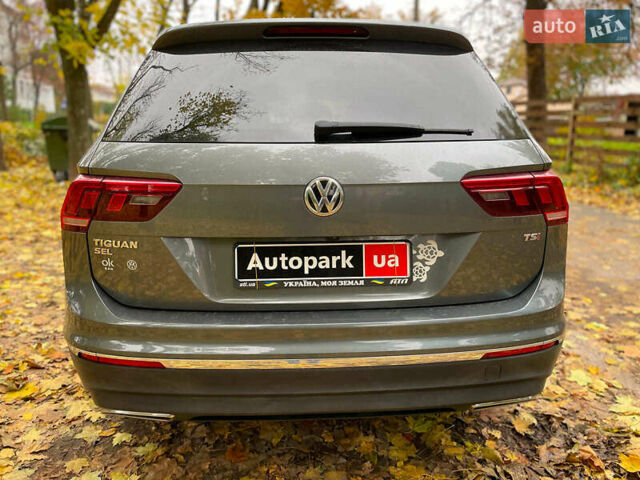 Серый Фольксваген Тигуан, объемом двигателя 2 л и пробегом 205 тыс. км за 16940 $, фото 13 на Automoto.ua