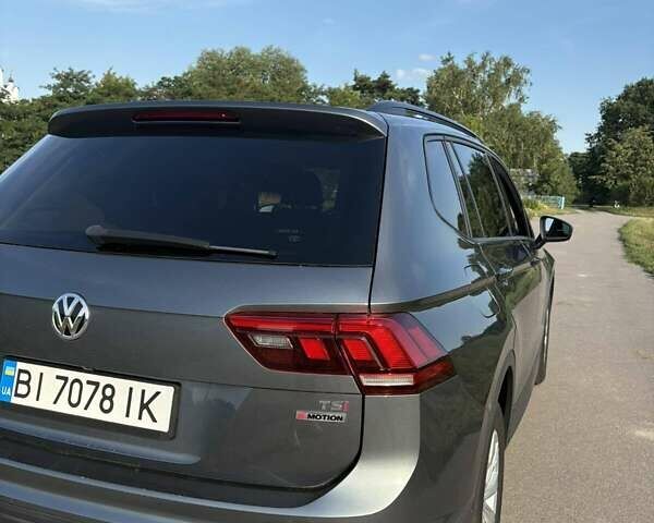 Сірий Фольксваген Тігуан, об'ємом двигуна 1.98 л та пробігом 116 тис. км за 18500 $, фото 5 на Automoto.ua
